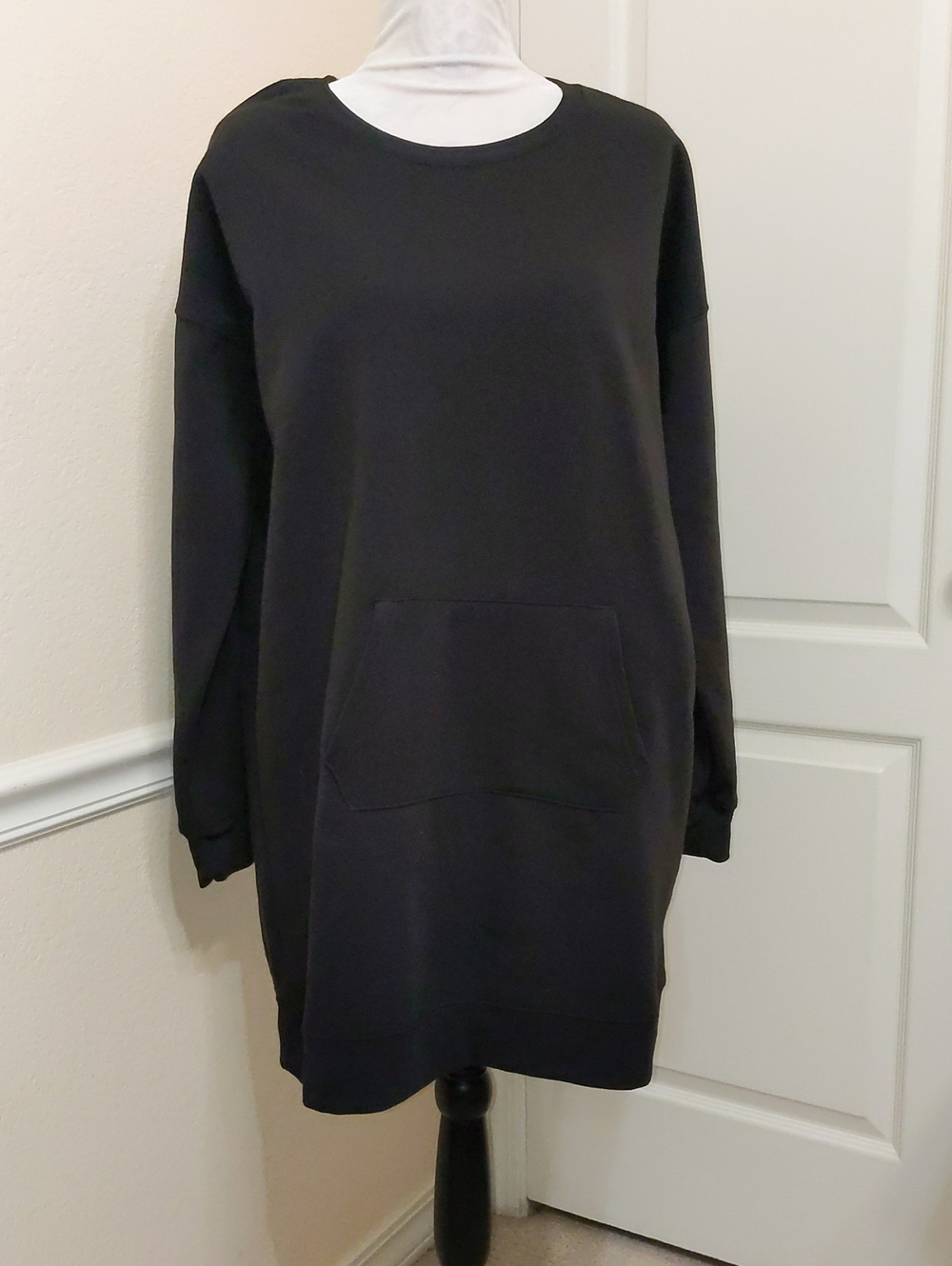 Derek Heart Sweatshirt Dress Kangaroo Pocket Crew Neck Ribbed Hem and Cuff Sz L